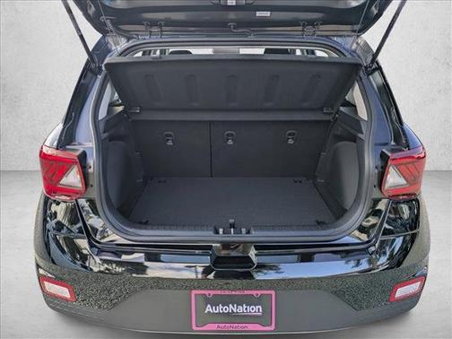 Onyx Black 2026 Hyundai VENUE SE