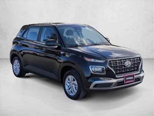 Onyx Black 2026 Hyundai VENUE SE