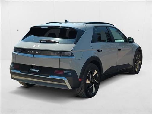 2025 Hyundai IONIQ 5 SEL