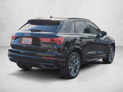 2022 Audi Q3 45 S line Premium