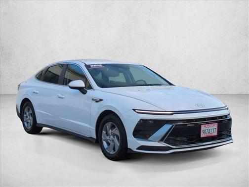 2025 Hyundai SONATA SE