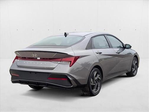 2025 Hyundai ELANTRA HEV SEL Sport