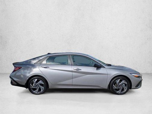 Fluid Metal 2025 Hyundai ELANTRA Sport