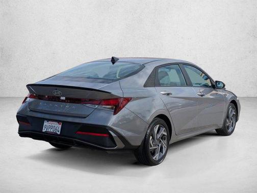 Fluid Metal 2025 Hyundai ELANTRA Sport