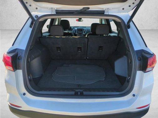 Iridescent Pearl Tricoat 2024 Chevrolet Equinox 1LT