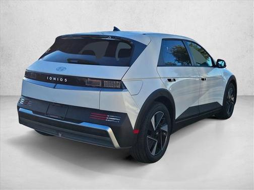 2025 Hyundai IONIQ 5 SE