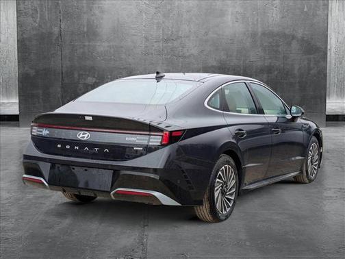 2025 Hyundai SONATA Hybrid Limited