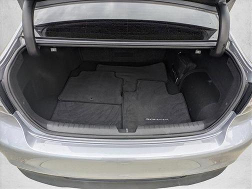 2016 Hyundai SONATA Hybrid Limited