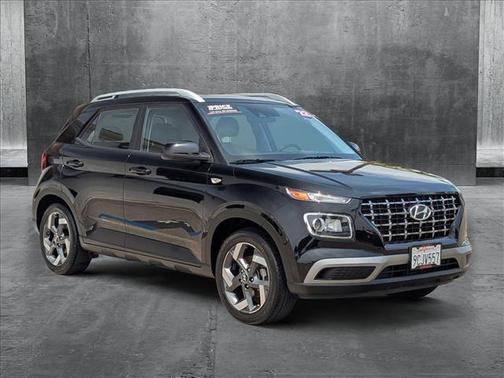 2022 Hyundai VENUE SEL