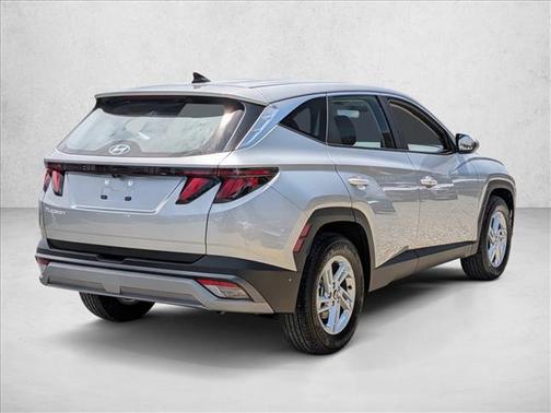 Shimmering Silver 2026 Hyundai TUCSON SE