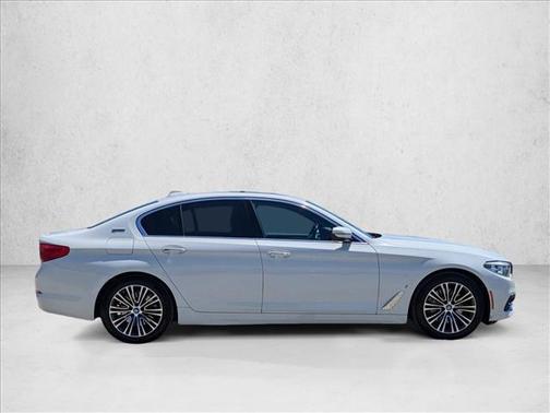 Alpine White 2018 BMW 530e iPerformance