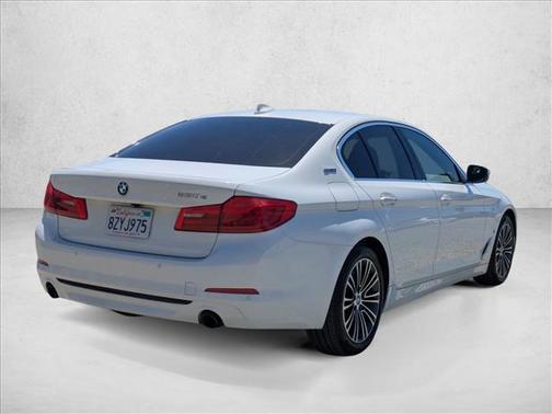 Alpine White 2018 BMW 530e iPerformance