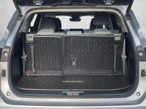 Celestial Silver Metallic 2022 Toyota Highlander XLE