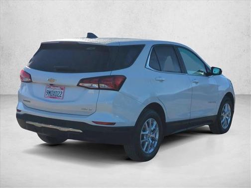 Iridescent Pearl Tricoat 2024 Chevrolet Equinox 1LT