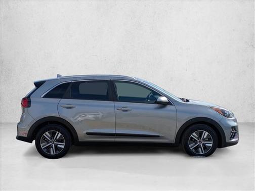 Steel Gray 2022 Kia Niro LXS