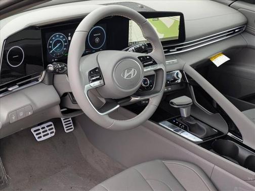 Abyss Black 2025 Hyundai ELANTRA HEV SEL Sport