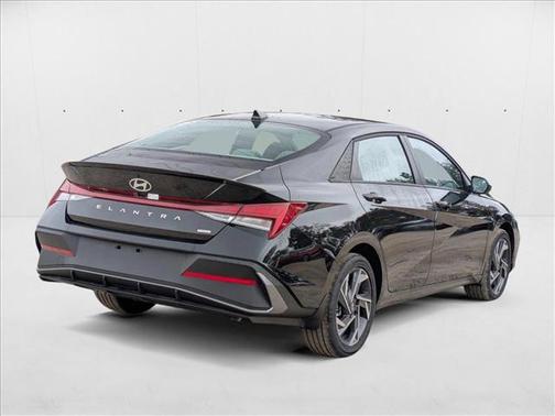 2025 Hyundai ELANTRA HEV SEL Sport