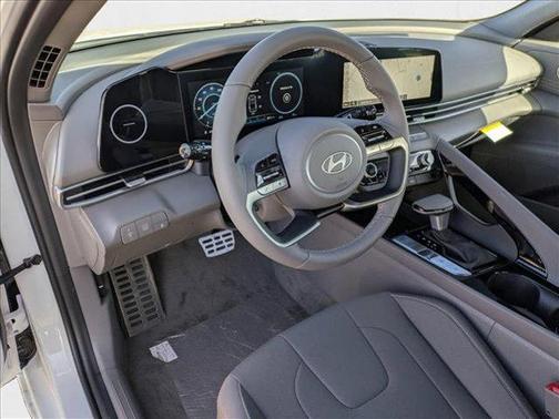 2025 Hyundai ELANTRA HEV SEL Sport