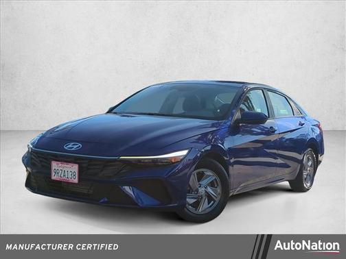 2025 Hyundai ELANTRA SE