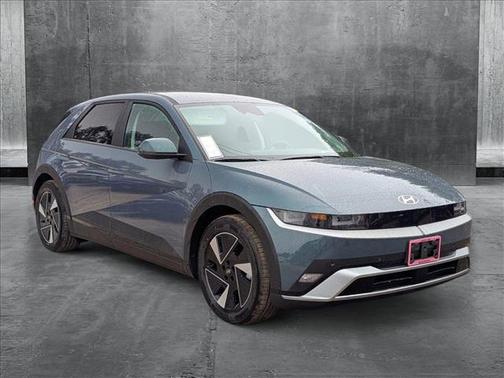 2025 Hyundai IONIQ 5 SE