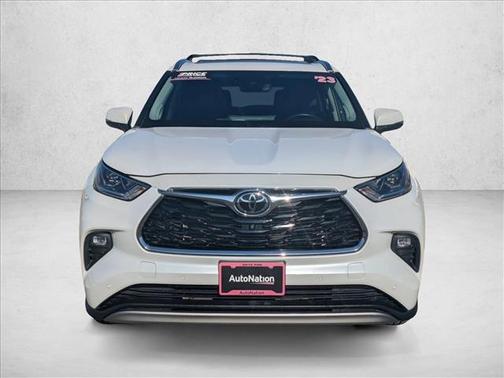 2023 Toyota Highlander Platinum