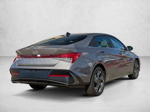 Fluid Metal 2025 Hyundai ELANTRA SEL