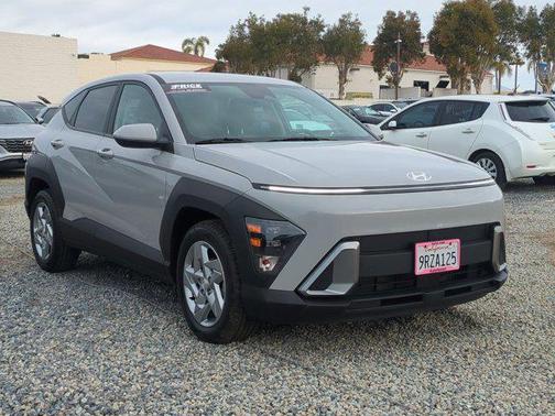2025 Hyundai KONA SE