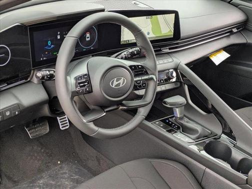 2025 Hyundai ELANTRA HEV SEL Sport