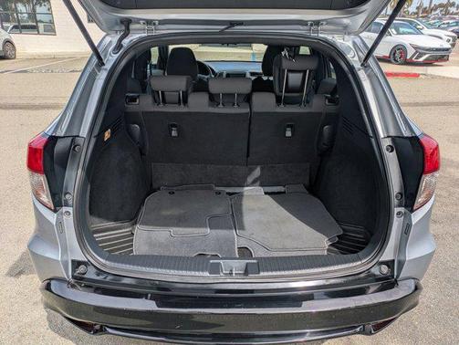 Lunar Silver Metallic 2019 Honda HR-V Sport