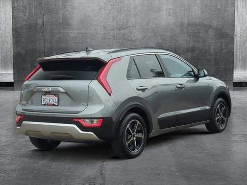 2023 Kia Niro EX