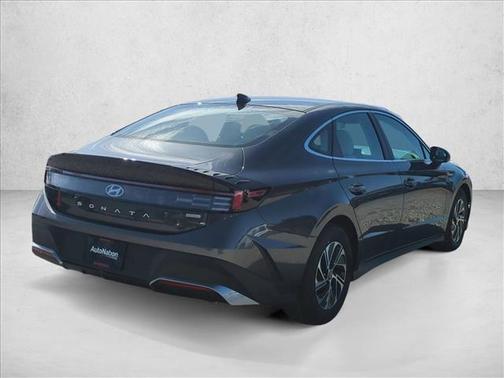 2026 Hyundai SONATA Hybrid Base