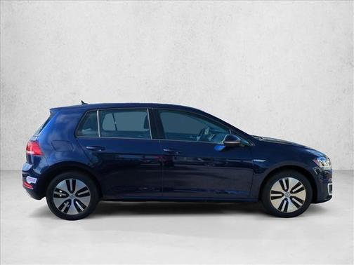 2018 Volkswagen e-Golf SE