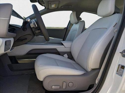 2025 Hyundai IONIQ 6 SEL