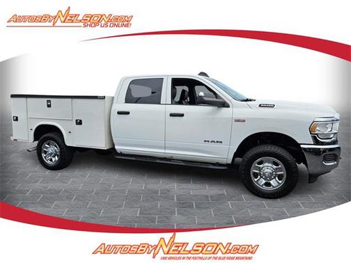 2022 RAM 3500 Tradesman Crew Cab 4x4 8' Box