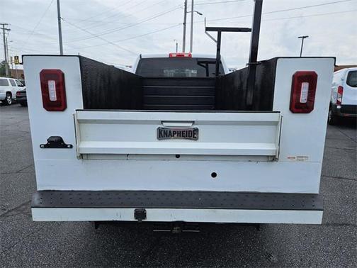2022 RAM 3500 Tradesman Crew Cab 4x4 8' Box
