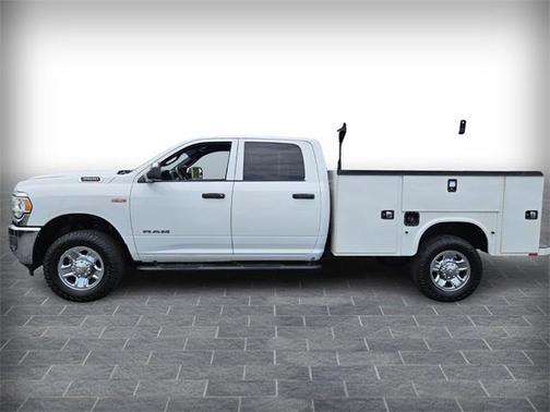 2022 RAM 3500 Tradesman Crew Cab 4x4 8' Box