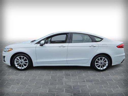 2020 Ford Fusion Hybrid SE
