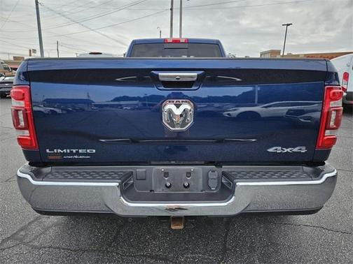 2022 RAM 3500 Limited Crew Cab 4x4 8' Box