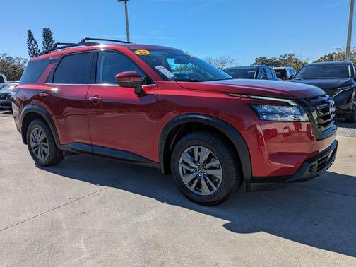 2023 Nissan Pathfinder SV FWD