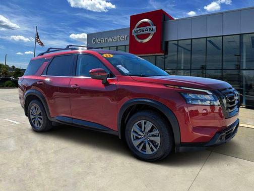 2023 Nissan Pathfinder SV FWD