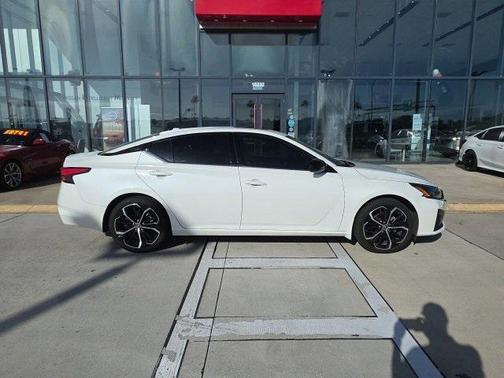 2024 Nissan Altima SR FWD
