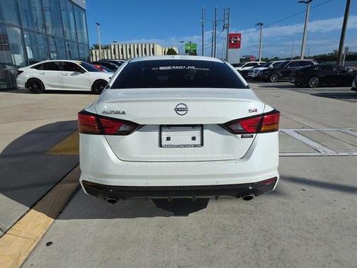 2024 Nissan Altima SR FWD