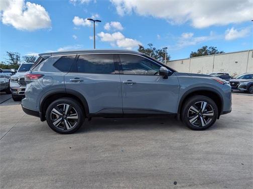 2025 Nissan Rogue SL