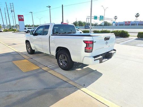 Glacier White 2025 Nissan Frontier SV