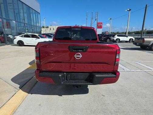 2025 Nissan Frontier SV