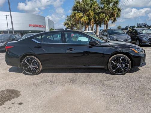 2025 Nissan Altima SR AWD