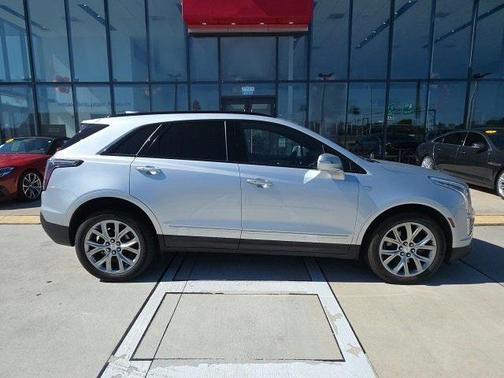 2020 Cadillac XT5 Sport