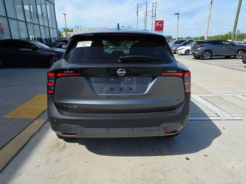 2025 Nissan Kicks S