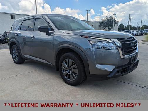 2024 Nissan Pathfinder S FWD