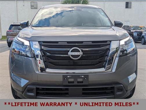 2024 Nissan Pathfinder S FWD